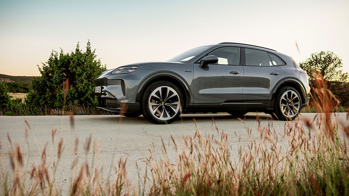 Porsche Cayenne Electric leasing